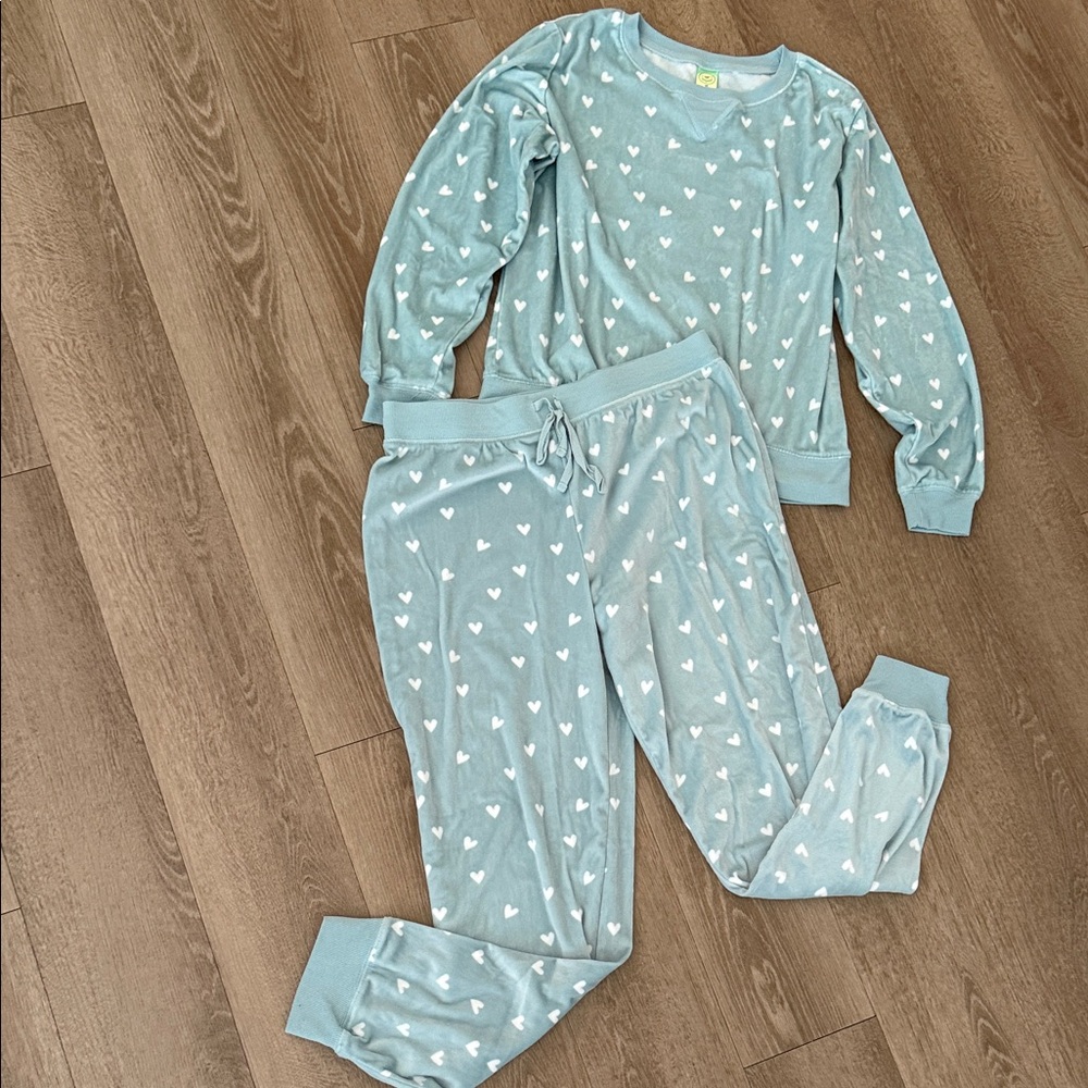 Soft & Cuddly Velour Mint Green & White Heart Pajama/Loungewear Set Size M - Picture 1 of 6